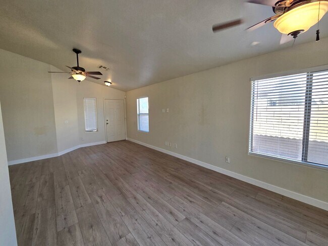 Foto del edificio - Phoenix 3 Bed/2 Bath