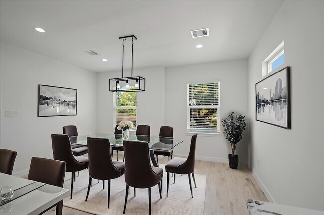 Foto del edificio - 1078 St Clair St