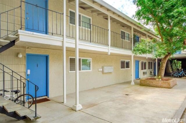 Building Photo - 635 Adams St