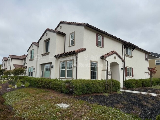 Foto del edificio - 14826 Kit Carson Dr