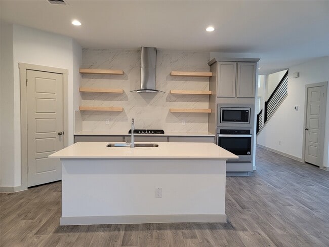 Building Photo - 3005 Fenchurch Elm Trl