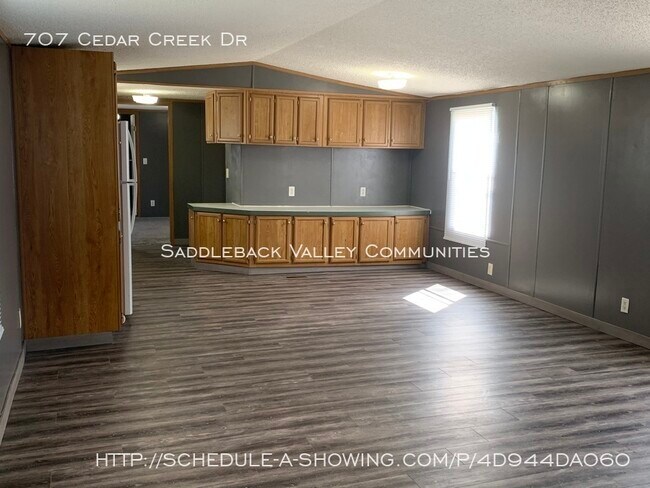 Foto del edificio - 3 Bed 2 bath $675 a month