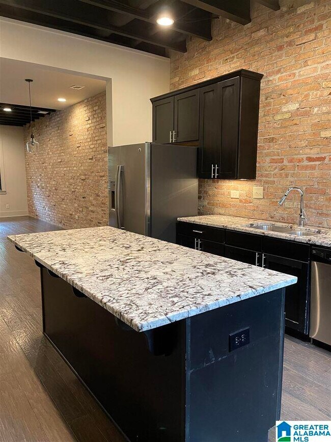 Building Photo - 509 Barristers Ct