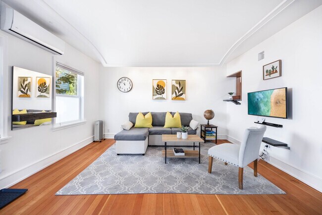 Foto del edificio - 11520 Roosevelt Way NE