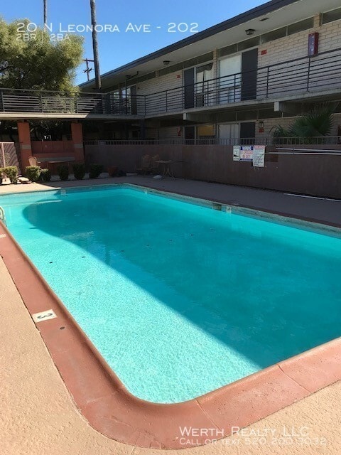 Building Photo - 2 WEEKS- OAC