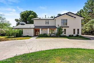 Building Photo - 5109 Memory Dr