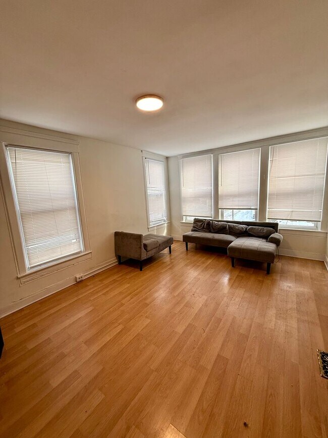 Foto del edificio - 2 Bedroom Townhouse in Downtown Bethlehem