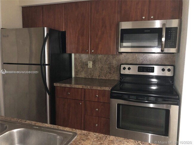 Foto del edificio - 949 Riverside Dr