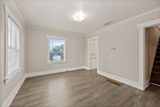 Foto del edificio - Charming Corner-Lot Tacoma Home with Huge ...