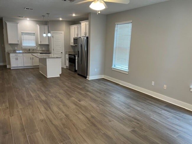 Building Photo - 5030 S Prien Lake Rd