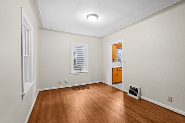 Building Photo - 757 Durango Dr