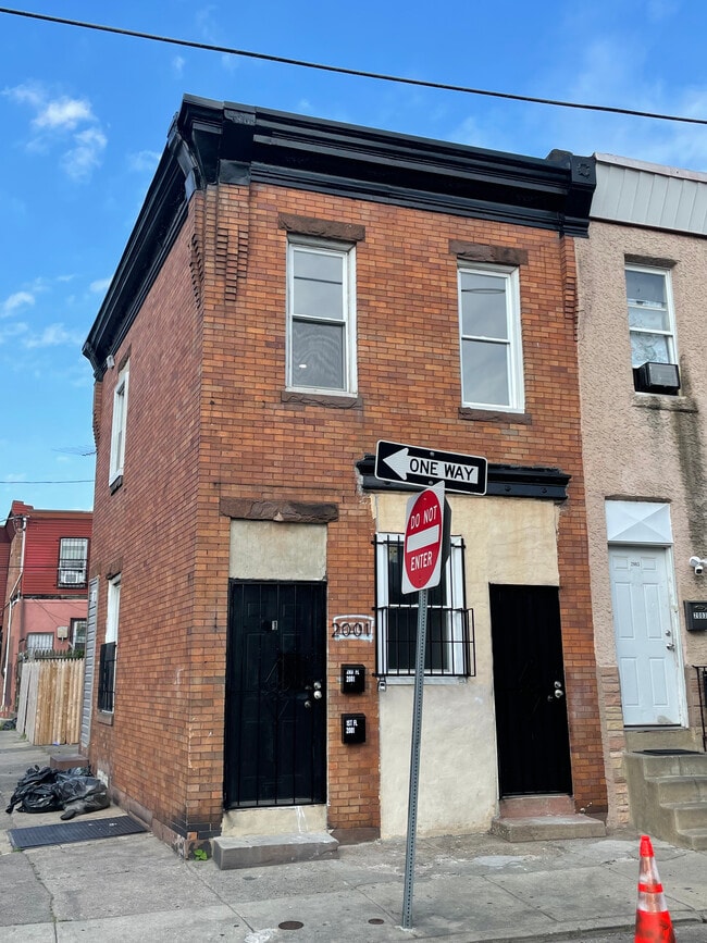 Front of building - 2001 E Monmouth St