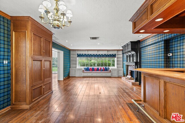 Foto del edificio - 710 Alta Dr