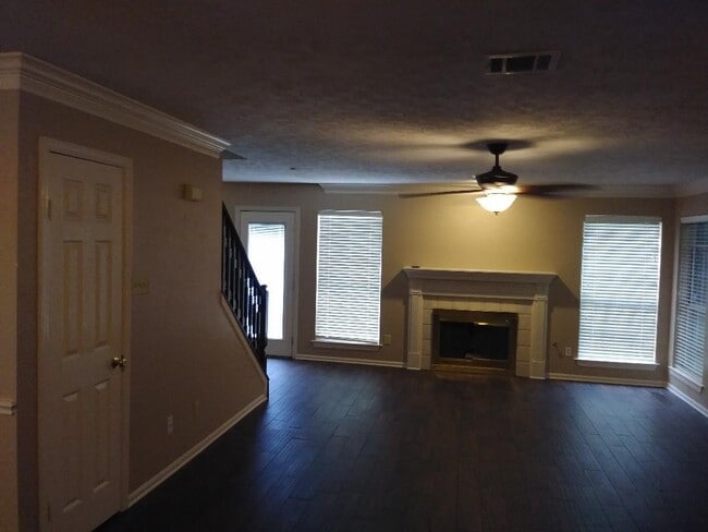 Foto del edificio - 7626 Almond Springs Dr