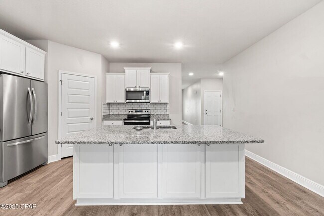 Building Photo - 397 Emerald Cove St