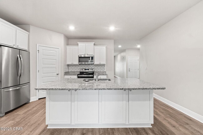 Foto del edificio - 397 Emerald Cove St