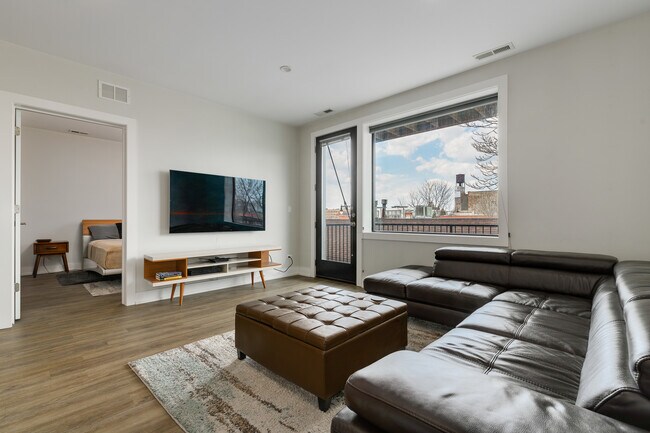 Foto del edificio - 2111 S Halsted St
