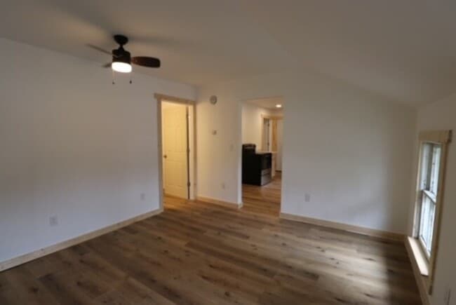 Building Photo - 800/802 Doty Street - 201/203 Jackson St. ...