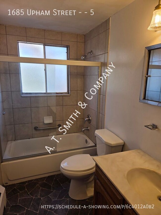 Foto del edificio - 1685 Upham St