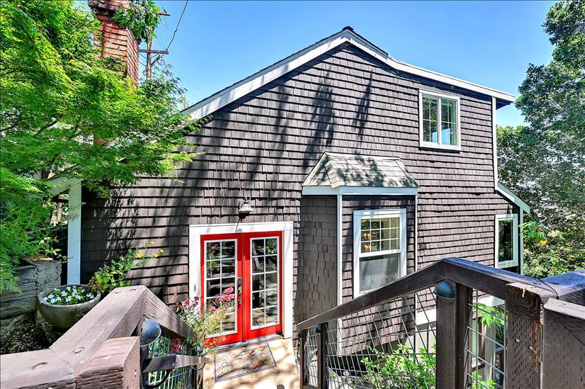 Primary Photo - 20 Miraflores Ave
