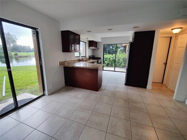 Building Photo - 181 Wimbledon Lakes Dr