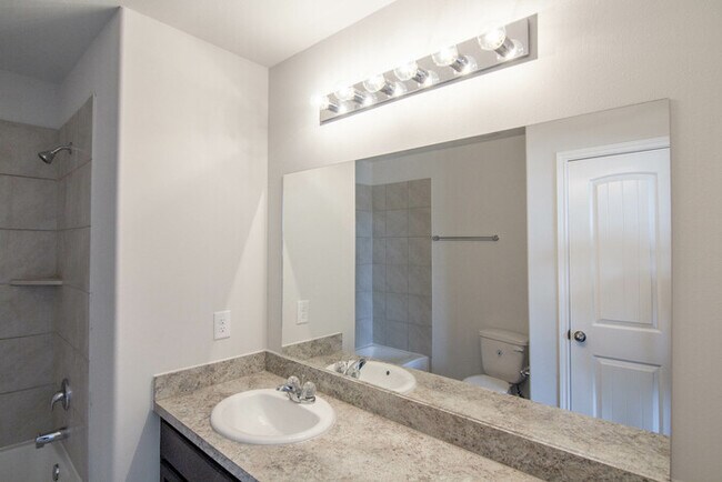 Foto del edificio - 18614 Rock Flats Ravine Dr