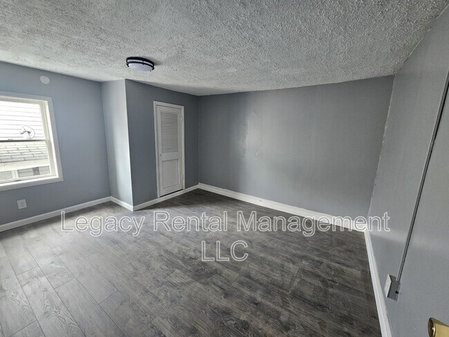 Foto del edificio - 620 Ridge St