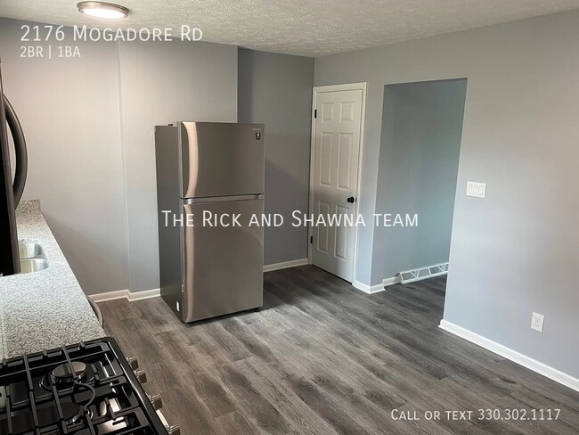 Foto del edificio - Two bedroom one bathroom townhouse for rent