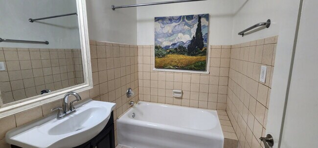 Foto del edificio - 419 N Stanley Ave