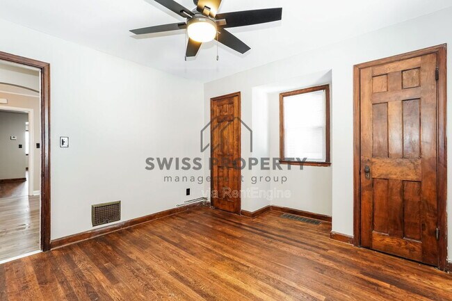 Foto del edificio - 3145 Indianola Ave