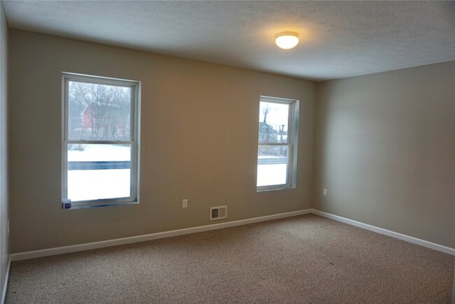 Building Photo - 3015 Kittering Rd