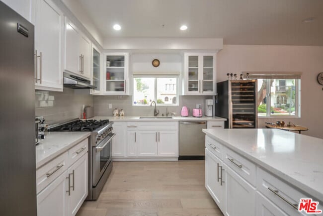 Building Photo - 4538 Abbey Pl