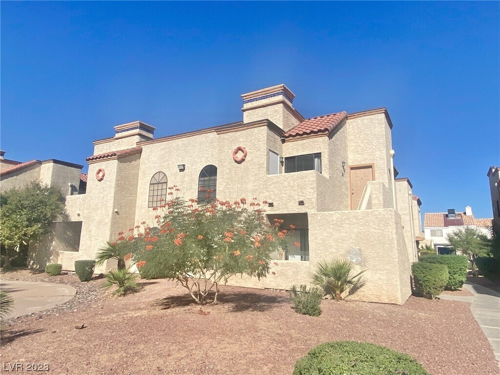 Primary Photo - 2970 Juniper Hills Blvd