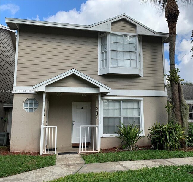 Foto del edificio - 3630 NW 122nd Terrace