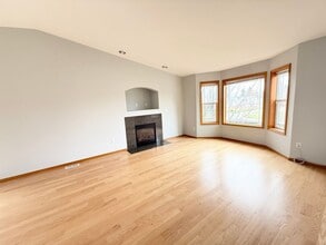 Building Photo - 6412 31st Ave S