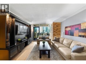 Building Photo - 1050 Burrard St