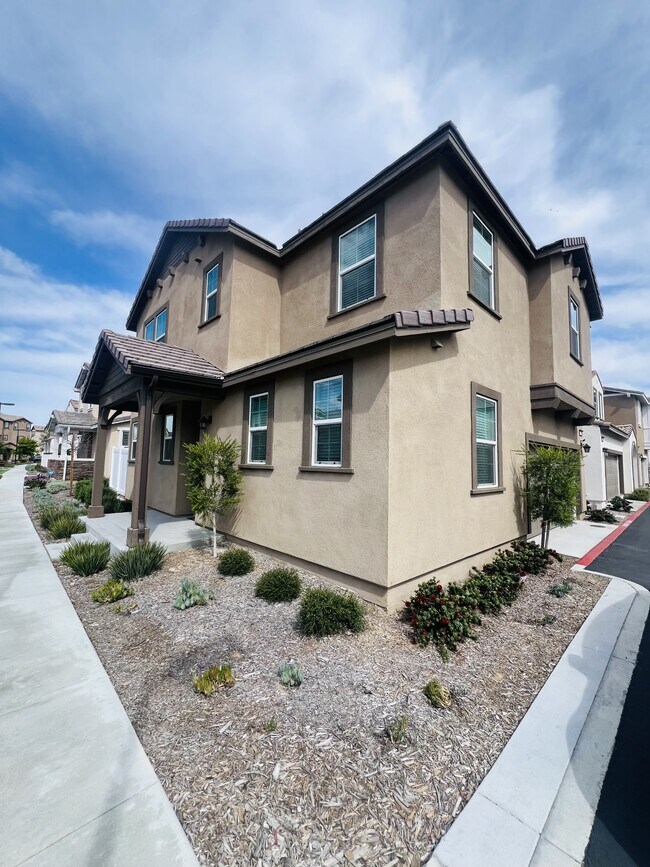 Foto del edificio - 40383 Birchfield Dr