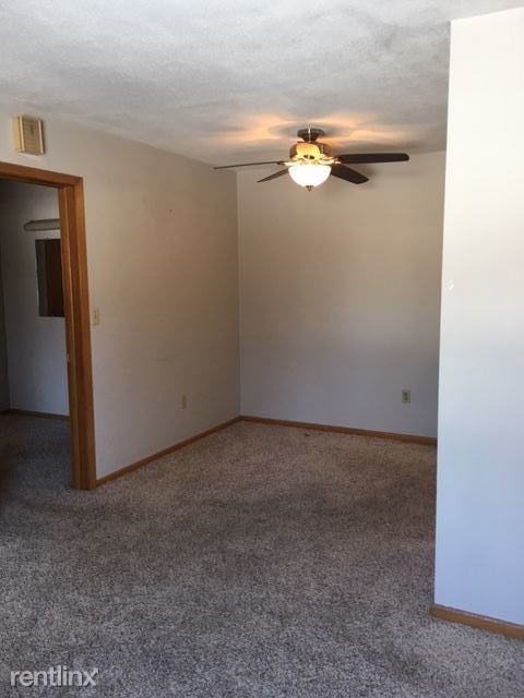 Building Photo - 1 br, 1 bath 4plex - 105 E Welcome Ave Apa...