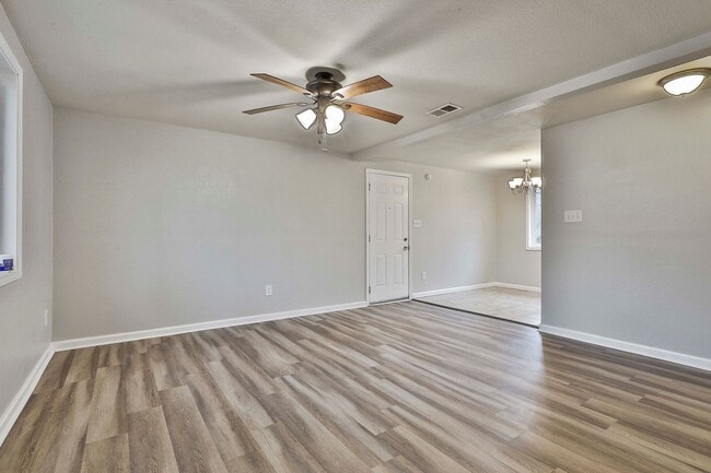 Foto del edificio - Cozy 3bd/1ba in Hampton.