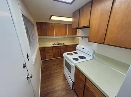 Photo - 757 Camas Ave NE Apartment