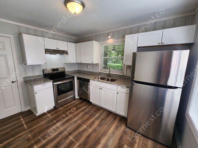 Building Photo - 416 Etten Dr