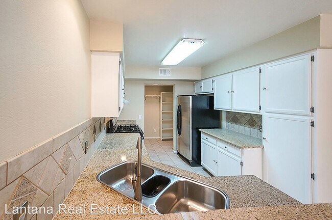 Foto del edificio - 2 br, 2.5 bath House - 2830 Dawn Crossing Dr.