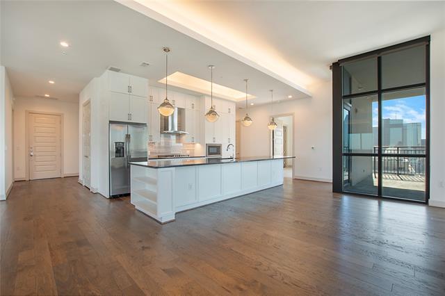 Foto principal - 2323 N Akard St