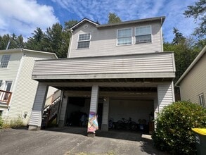 Building Photo - 143 S 44th St