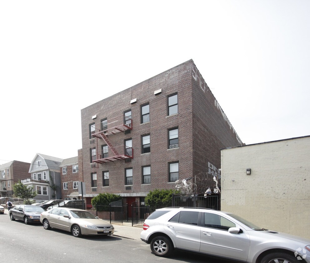 4010 77th St, Jackson Heights, NY 11372 Apartments in Jackson