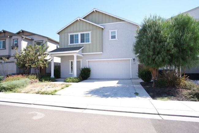 Foto del edificio - Move-in ready! Stunning 4-bedroom, 3-bathroom home located in the vibrant city of Manteca, CA.
