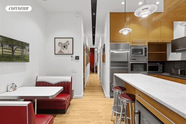 Foto del edificio - 38 W 9th St