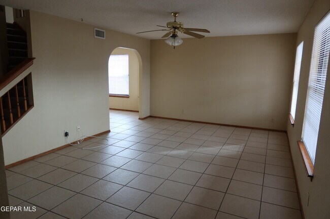 Foto del edificio - 1137 W Bend Ln