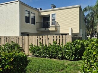 Building Photo - 11999 Shakerwood Ln