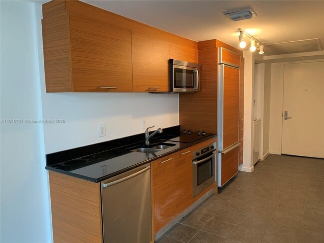 Building Photo - 50 Biscayne Blvd